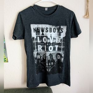 Newsboys Love Riot 2016 World Tour Music Band Graphic Tee T-shirt Unisex Sz XS